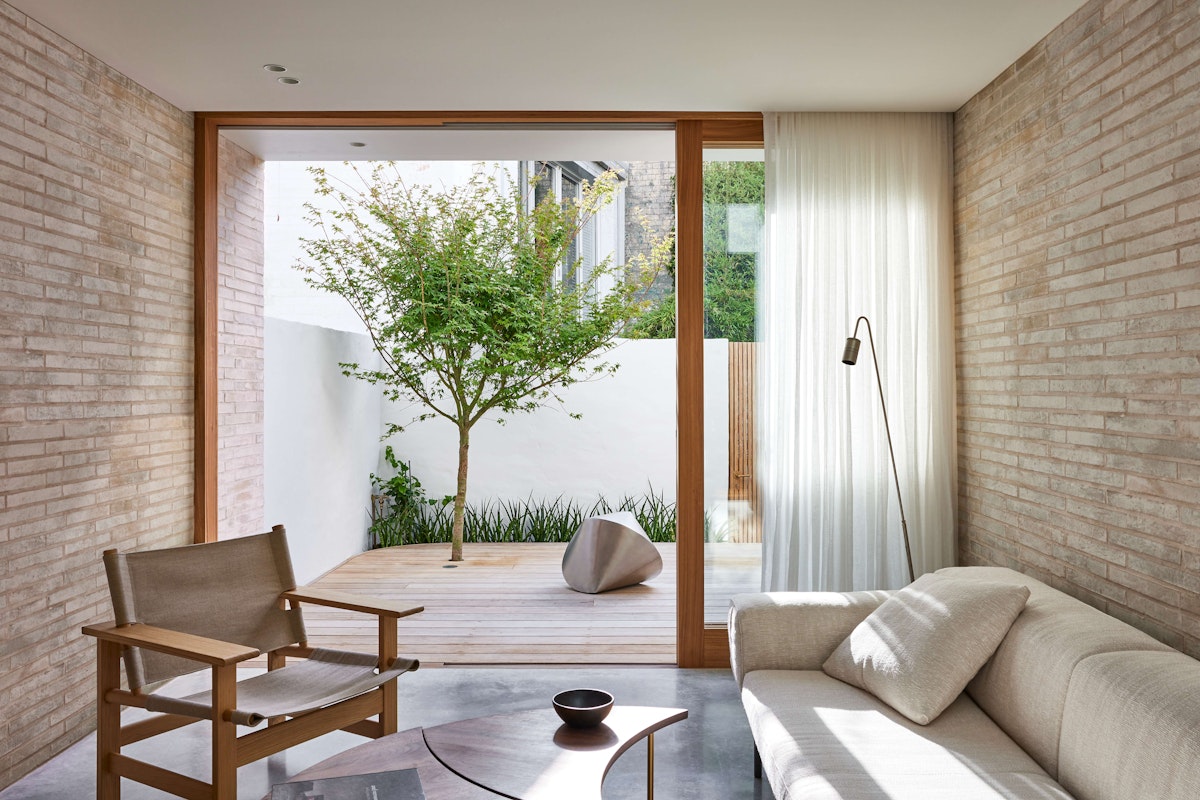 Crown St Terrace by Studio Arkive. Living and courtyard view